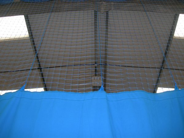 Divider netting for sports hall